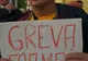 Un bărbat face “Greva foamei” în Piața Mare, în ziua Summit-ului: “E mafie!”