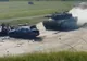 VIDEO spectaculos. Ce se întâmplă la impactul nimicitor dintre un tanc și o mașină