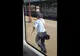 Cascadorii râsului în Gara de Nord. Controlorul trenului București-Târgoviște, uitat pe peron