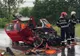 Accident infiorător în judeţul Alba, un autoturism a fost spulberat de un TIR (VIDEO)
