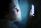 De ce lumina de la telefoane și calculatoare e mai periculoasă decât ai crede