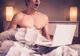 Google şi Facebook au veşti teribile pentru cei care intră pe site-urile porno