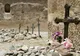 A născut în sicriu. Descoperirea șocantă făcută când au dezgropat-o