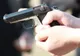 Poliţiştii au tras focuri de armă şi au urmărit cu maşina în trafic un şofer beat