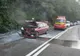 Accident grav, pe Valea Oltului. O mașină a luat foc, la impactul cu peretele din stâncă: 2 victime
