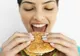 Experimentul pe care specialiștii nu îl recomandă: ce pățești dacă mănânci doar de la fast food