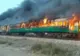 Tragedie de proporții în Pakistan: 65 de morți, zeci de răniți după ce un tren a luat foc