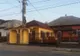 Cazul casei ridicate în jurul stâlpului de electricitate. Cum justifică proprietarul contrucția