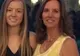 Tânăra de 18 s-a dezbrăcat la doctor. Când a văzut ce sâni are, mama fetei a început să plângă