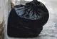 Proprietarul unui apartament din București și-a găsit chiriașul MORT, băgat în SAC și ascuns în DORMEZĂ