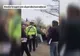 Polițiști bătuți și dezarmați. S-au tras 12 focuri de armă(Video)