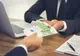 La ce trebuie să fim atenți atunci când luăm un credit rapid?