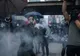 Poliţia din Hong Kong a deschis focul cu muniție de război