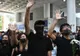 Protestele au erupt din nou în Hong Kong după moartea unui student la IT