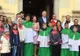 Președintele Iohannis, întâmpinat cu aplauze la ieșirea din biserică, la Sibiu