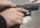 Bărbat, reţinut pentru că a încercat să vândă un pistol letal, care avea în încărcător 6 cartuşe! Caz uluitor la Galați