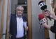 Fostul ministru Senastian Vlădescu l-a luat în brațe pe NU. Neagă orice șpagă în dosarul Swietelsky