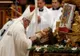 Avertisment de la Vatican! Consumerismul lunii decembrie, "un virus care atacă credinţa la rădăcini!"