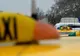 Un tânăr a fost bătut cu sălbăticie, dat cu capul de asfalt și lăsat inconștient pe stradă de un taximetrist
