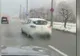 Imagini scandaloase! Copil filmat în trafic, în brațele șoferului 