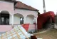 VIDEO Vremea rea face ravagii în țară. Acoperișul unei școli a fost smuls de vânt și aruncat într-o curte