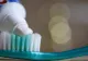 Ce se întâmplă dacă înghiţi pastă de dinţi? Este mai rău decât îţi imaginai