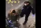 Jandarm filmat când lovește cu piciorul un tânăr, după ce îi verifică actele
