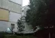 VIDEO Dezastru în Botoșani după furtună. Acoperișul unul bloc a fost luat de vânt, un copac a căzut peste mașini 