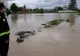Comună din Timiș, lovită de viitură. Oameni evacuați cu bărcile de pompieri