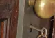 Acest apartament a fost abandonat. După 70 de ani, au deschis uşa... Au găsit ceva tulburător