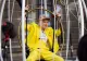 VIDEO Celebra Vivienne Westwood, protest într-o colivie imensă pentru eliberarea fondatorului WikiLeaks, Julian Assange