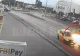 VIDEO - Grav accident - Un polițist, aruncat de pe motocicletă de către o șoferiță