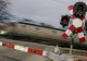 Mașină lovită de tren în județul Bacău. O persoană rănită
