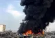 O NOUĂ explozie în zona portului din Beirut! Pompierii se luptă cu flăcările și norul gros de fum