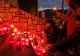 Marșul TĂCERII în municipiul Piatra Neamț după tragedia de la secția ATI: Oamenii au avut candele în mâini și au mărșăluit în liniște