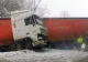Traficul pe sensul București-Bacău, blocat pe E85, după ce un tir a derapat