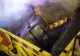 Accident spectaculos, în Capitală: mașină înghițită de groapă 