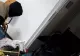 VIDEO Un medic și o asistentă, amendaţi în cazul bătrânului umilit pe holurile Spitalului Corabia