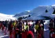 Înghesuială și cozi interminabile pe pârtiile din Sinaia și Poiana Brașov. Măsurile sanitare, IGNORATE