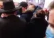 VIDEO Înmormântare tradițională de bulibașă, la Cluj, FĂRĂ fără distanțare socială. Poliția a stat de pază