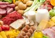 Ce alimente consumă românii cel mai mult. Produsele vegetale câștigă tot mai mulți adepți