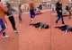 Violență extremă - Doi copii bătuți și dați cu capul de pământ, într-un parc - Unul a suferit o fisură craniană