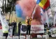 ÎMBRÂNCELI și FUMIGENE la protestul polițiștilor din fața Palatului Cotroceni. Oamenii legii cer, de urgență, o întâlnire cu Klaus Iohannis