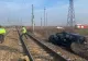 Accident CUMPLIT în Vrancea după ce o mașină a fost lovită de tren - Un bărbat a murit, iar fiica sa, de 10 ani, a fost rănită grav 