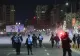 Proteste anti-restricții. Violențe de stradă și gaze lacrimogene în București după miezul nopții. Jandarm rănit cu pietre și sticle - FOTO