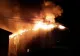 Incendiu puternic la acoperișul unui bloc - 180 de persoane au fost evacuate