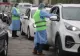 Coadă de la prima oră la PRIMUL centru de vaccinare DRIVE-THRU din Capitală. Iohannis, așteptat să viziteze centrul