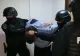 Polițiștii și jandarmii au intrat cu forța în locuință bărbatului din Botoșani care și-a sechestrat soția. Acesta a fost dus la spital