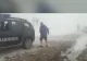 Cinci turiști blocați cu mașinile în nămeți, în zona Vârfului Bihor. Au intervenit jandarmii montani