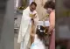VIDEO O fetiță a interpretat greșit gestul de binecuvântare al unui preot. Imaginile au făcut turul internetului